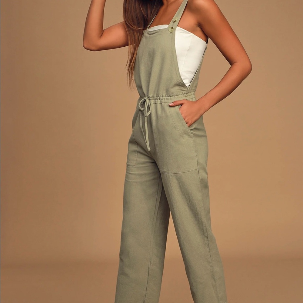 Verona Sage Green Drawstring Wide-Leg
Jumpsuit